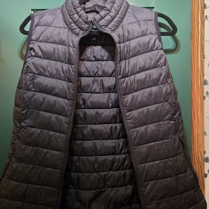 Amazon Essentials Men's Quilted Vest - Dark Gray